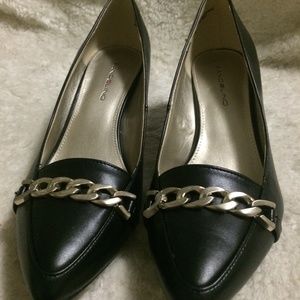 black small heel shoes